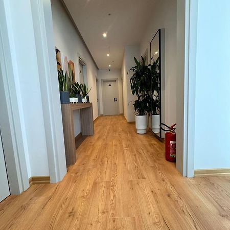 Апартаменты Izi Boutique Тирана Экстерьер фото